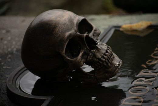 Nouvelle&#x20;salle&#x20;&#x00E0;&#x20;Toulon&#x20;&#x3A;&#x20;plongez&#x20;dans&#x20;l&#x2019;horreur&#x20;avec&#x20;l&#x2019;escape&#x20;game&#x20;&amp;&#x23;8220&#x3B;Le&#x20;Cimeti&#x00E8;re&amp;&#x23;8221&#x3B;