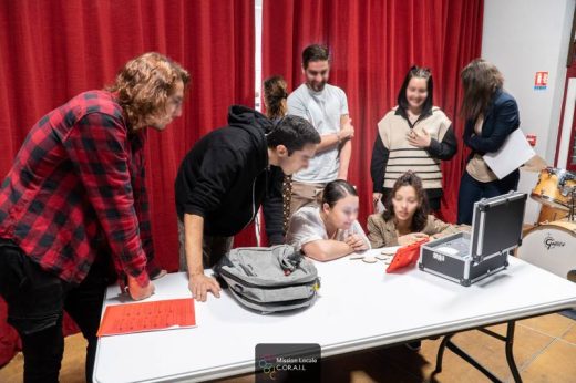 Jeu&#x20;d&amp;&#x23;8217&#x3B;&#x00E9;nigmes&#x20;pour&#x20;renforcer&#x20;l&amp;&#x23;8217&#x3B;esprit&#x20;d&amp;&#x23;8217&#x3B;&#x00E9;quipe&#x20;livr&#x00E9;&#x20;dans&#x20;une&#x20;mission&#x20;locale&#x20;&#x00E0;&#x20;Hy&#x00E8;res