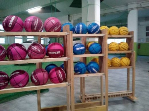 Salle&#x20;de&#x20;jeux&#x20;sportifs&#x20;pour&#x20;enfants&#x20;animation&#x20;de&#x20;centre&#x20;a&#x00E9;r&#x00E9;&#x20;&#x00E0;&#x20;Toulon&#x20;dans&#x20;le&#x20;Var