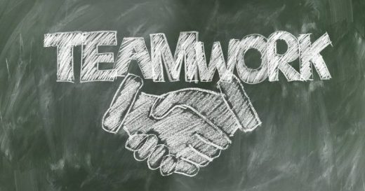 R&#x00E9;unir&#x20;ses&#x20;collaborateurs&#x20;en&#x20;team&#x20;building&#x20;escape&#x20;game&#x20;pr&#x00E8;s&#x20;de&#x20;la&#x20;Farl&#x00E8;de