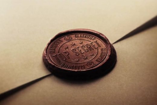 Enveloppe scellée, cachet cire gravé "TOP SECRET", ambiance escape game made in Toulon.