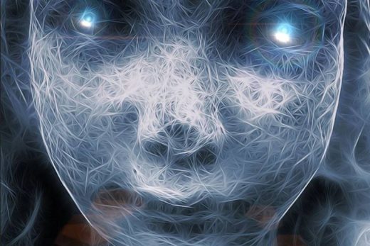 Visage humain dans une lumière bleue-blanche, motifs abstraits, fond sombre. Ambiance immersive d'un jeu d'évasion.